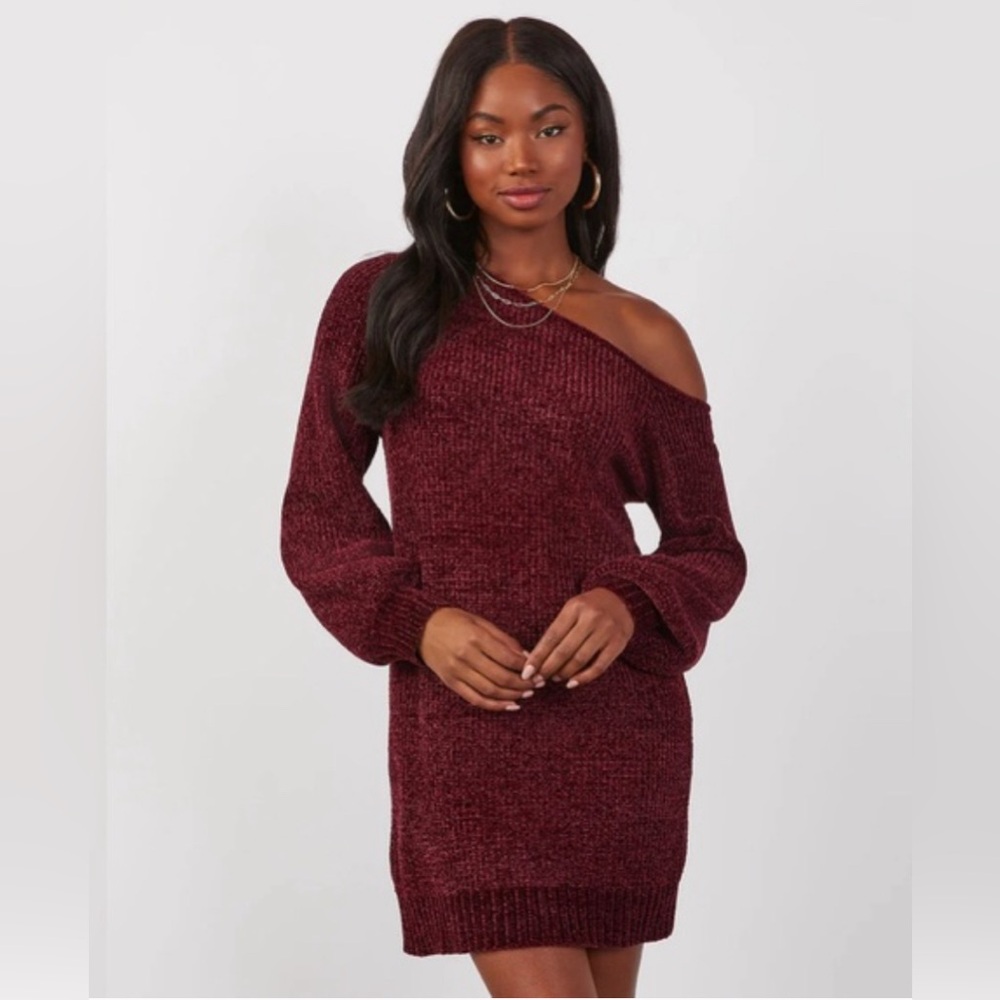 NWOT! VICI Obsessed with Me Chenille Off The Shoulder Dress in Wine / Size XS